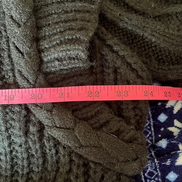 FARM RIO Women’s Chunky Black Crewneck Sweater Cropped Size XL NWT - Picture 9 of 10